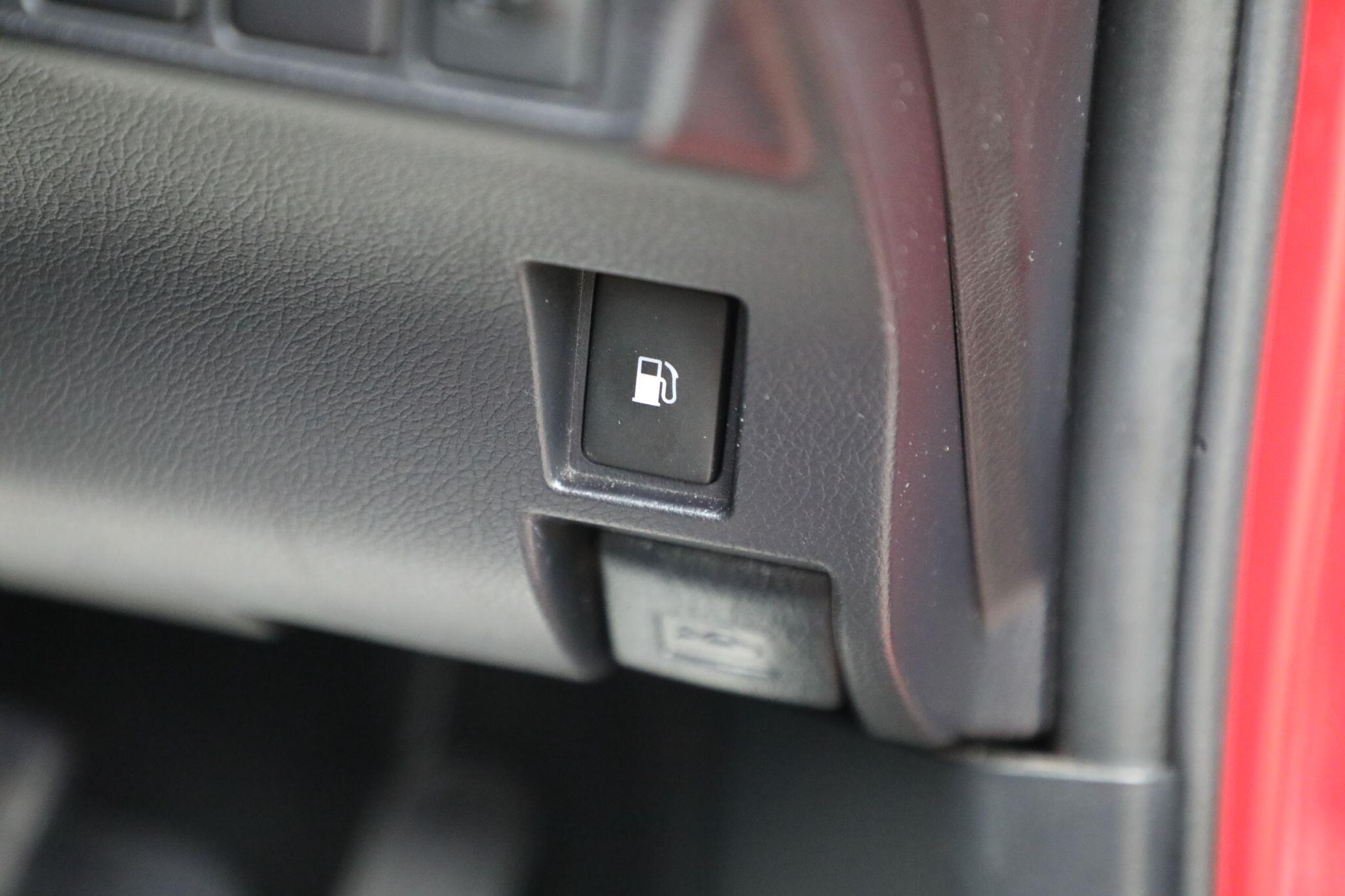 Large vehicle image